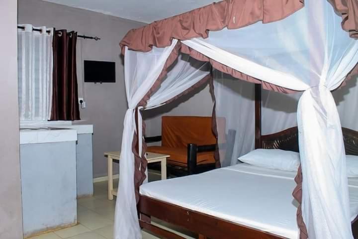 Mtwapa Empire Holiday Apartments Esterno foto